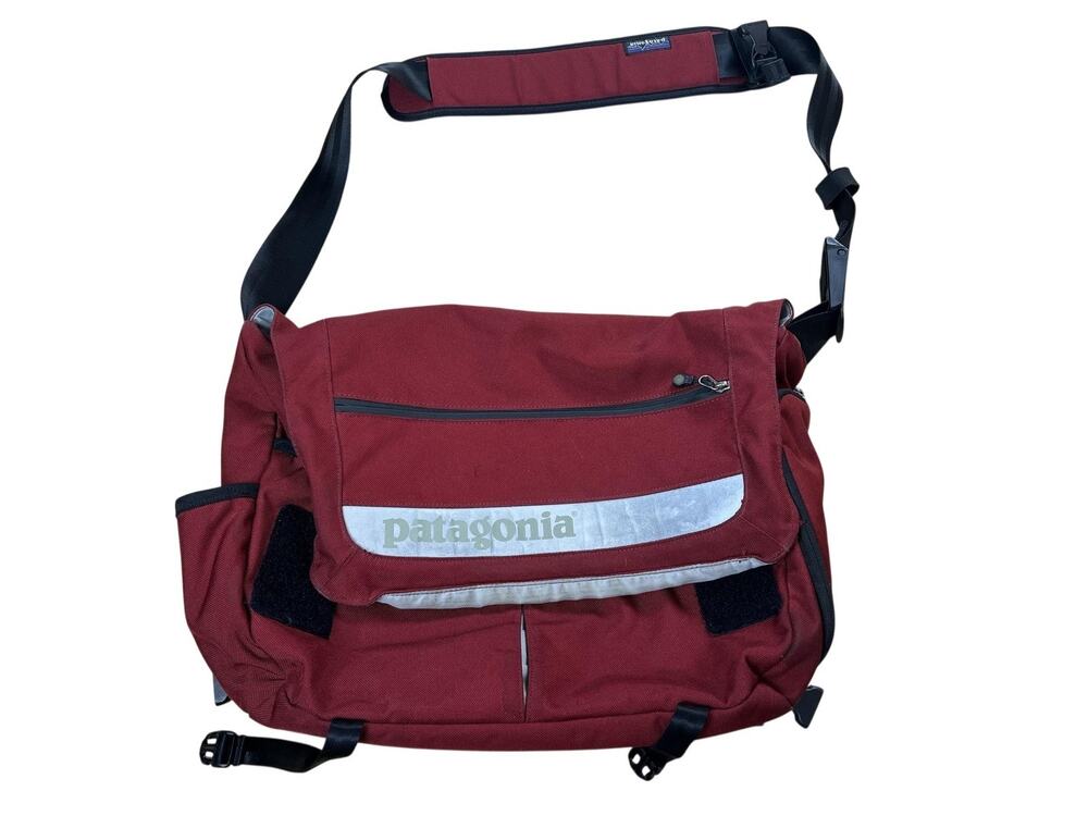 Patagonia Messenger Bag Mens Medium Red Canvas Lined Adjustable Padded